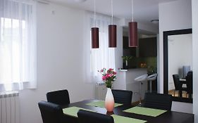 Botanical Garden Apartments